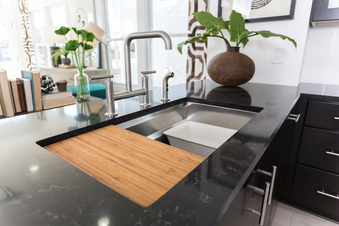 Silhouette Hanstone Quartz installed — project photo 2